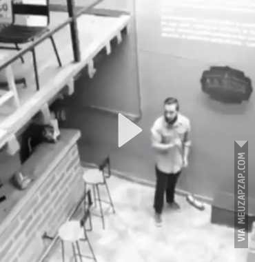 Flagrante em bar de São Paulo  - Vídeo Caiu na net para Redes Sociais